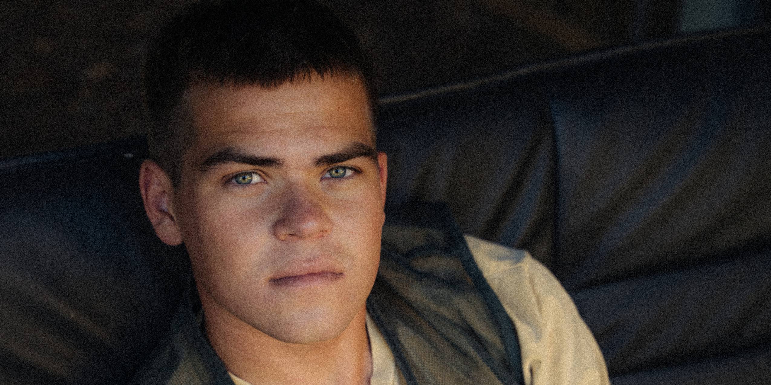 Chris Burton, sanger