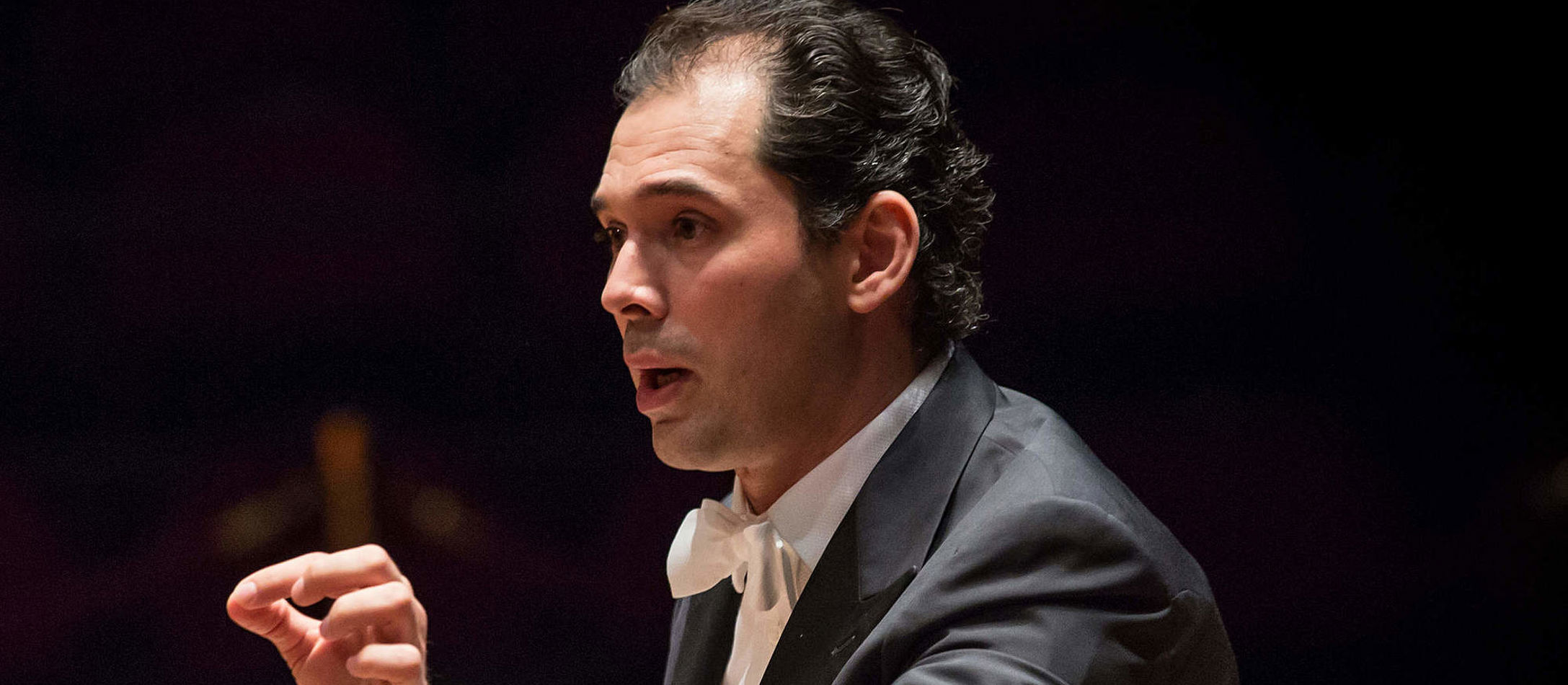 Sokhiev Tugan ifærd med at dirigere