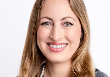 Michelle Monje profilbillede med hvid baggrund