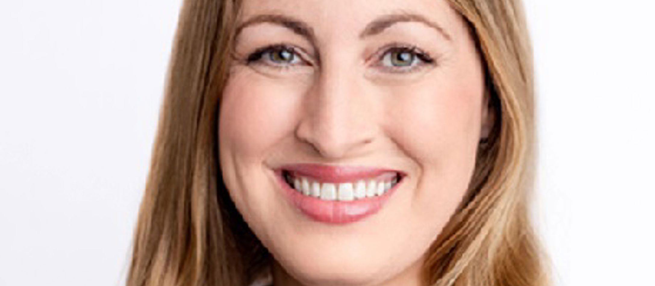 Michelle Monje profilbillede med hvid baggrund